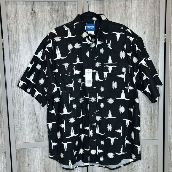 Wrangler Shirt Size XL Western Black and White Tribal Short Sleeves NEW - Picture 1 of 5